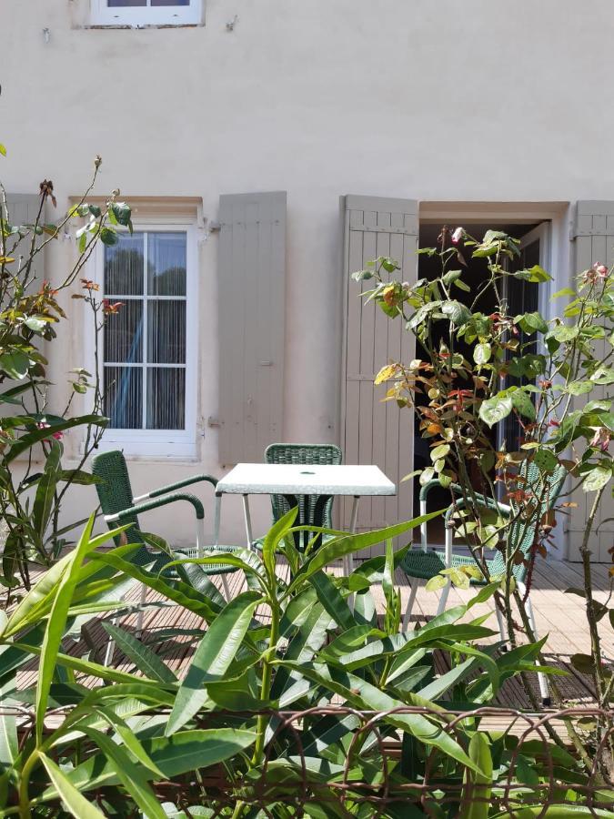 Le Studio De La Casa Fourquaise Lägenhet Fourques-sur-Garonne Exteriör bild
